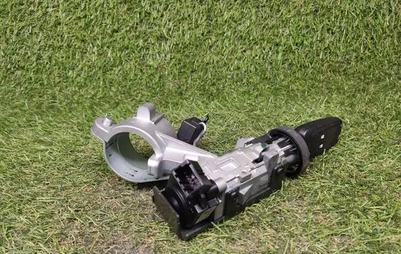 Opel Astra H Ignition lock 20912838 20941127