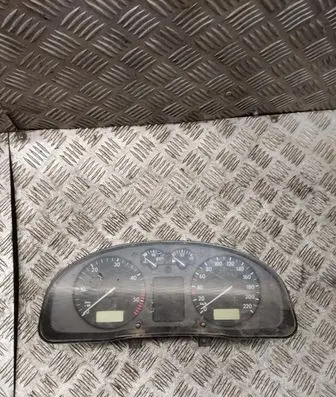 Volkswagen PASSAT B5 Speedometer (instrument cluster) 09051969906