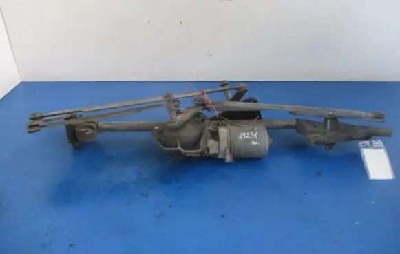 Chrysler Grand Voyager IV Front wiper linkage and motor