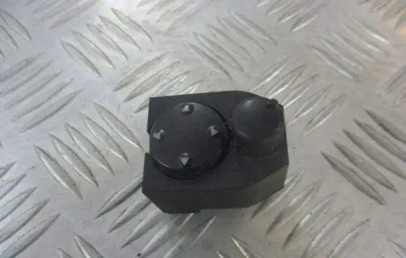 Audi A4 S4 B5 8D Wing mirror switch