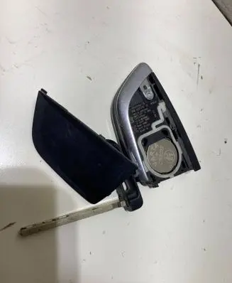 BMW X1 F48 F49 Ignition key/card 6805990