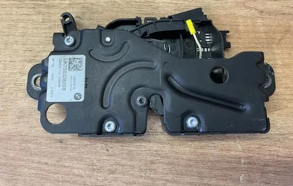 BMW 5 G30 G31 G38 Tailgate/trunk/boot lock/catch/latch UK738328308