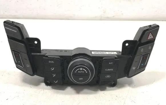 Hyundai i40 Climate control unit 972503Z900 D61JA115934VFV19