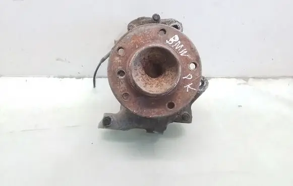 BMW 1 E81 E87 Front wheel hub spindle knuckle