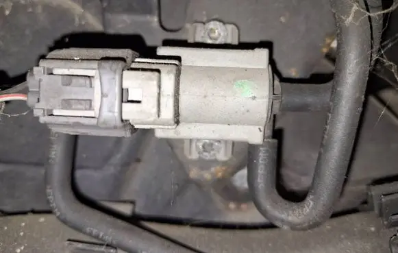 Jaguar XF Turbo solenoid valve