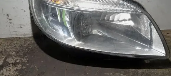 Skoda Fabia Mk2 (5J) Headlight/headlamp