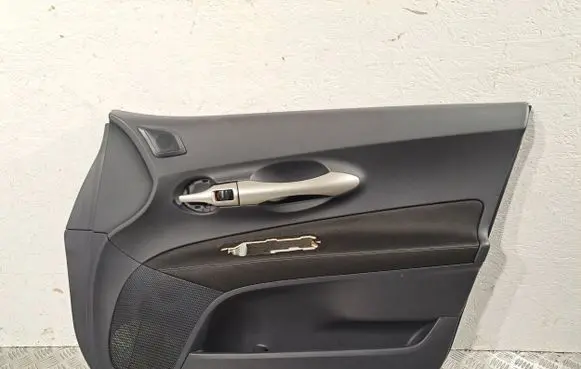 Toyota Auris 150 Front door card panel trim 6761002D80B0 6762802070