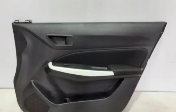 Suzuki Swift III Front door card panel trim