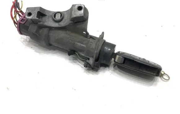 Audi A4 S4 B6 8E 8H Ignition lock 4B0905851C