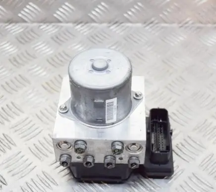 Volkswagen PASSAT B7 ABS Pump 17654085 3AA614109AL