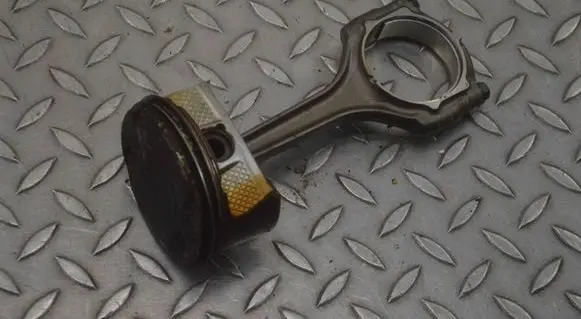 Piston