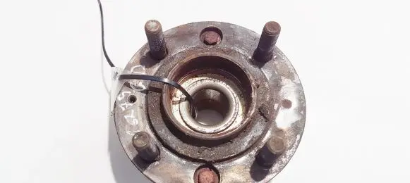 Mitsubishi Space Star Rear wheel hub
