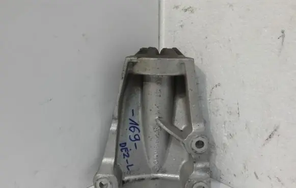 Volkswagen Phaeton Gearbox mounting bracket 3D0399113AQ