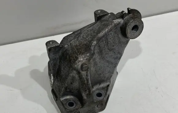 Mercedes-Benz ML W166 Engine mounting bracket A6422236304