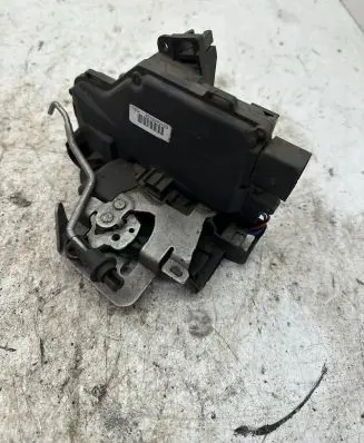 Audi A6 S6 C5 4B Front door lock 4b1837016g