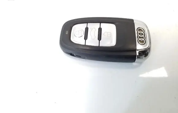 Audi A5 8T 8F Ignition key/card 8T0959754D
