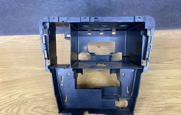Volvo XC70 Radio/GPS head unit trim 30722446