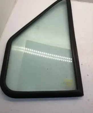 Ford Transit Front vent window/glass (coupe) 43R00004 DOT17M32AS2