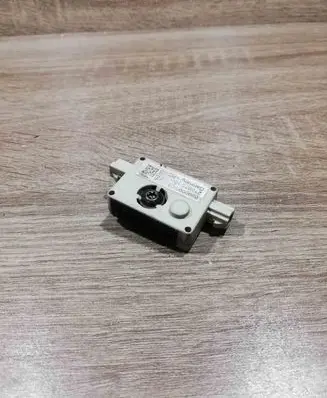 BMW 7 E65 E66 Aerial antenna amplifier 699009003 21367510