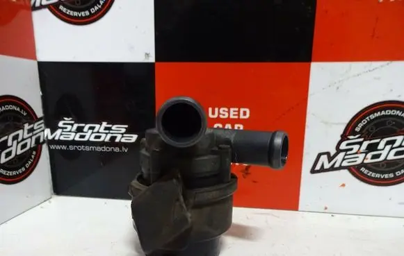 Volvo S60 Electric auxiliary coolant/water pump 31332380
