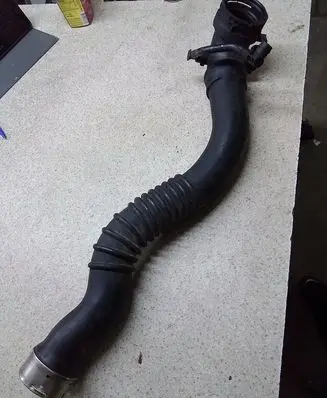 Intercooler hose/pipe