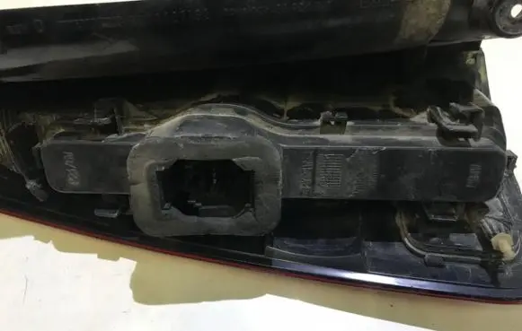 Renault Espace - Grand espace IV Tail light bulb cover holder 89023882