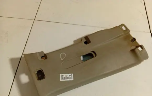 Nissan Pathfinder R51 (B) pillar trim (top) 30210360302