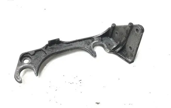Mercedes-Benz E W212 Air filter cleaner box bracket assembly A6510940127