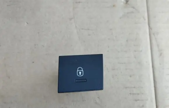 Peugeot 508 Central locking switch button 96770413ZE