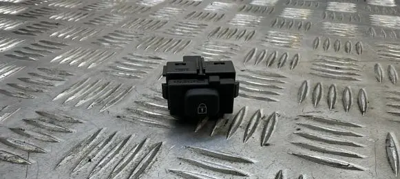Volvo S60 Central locking switch button 31275374