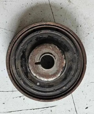 Nissan Qashqai Crankshaft pulley 8200552236