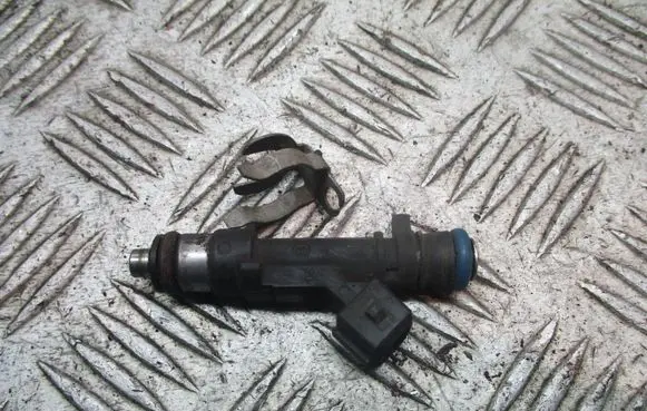 Dacia Logan I Fuel injectors set 