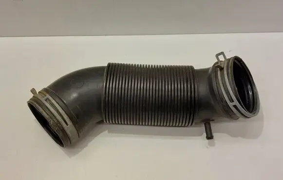 Seat Ibiza IV (6J,6P) Air intake hose/pipe 6R0129684C