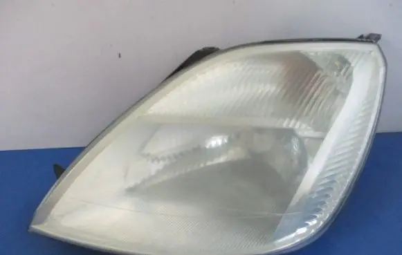 Ford Fiesta Headlight/headlamp 2S6X-13W030-AF