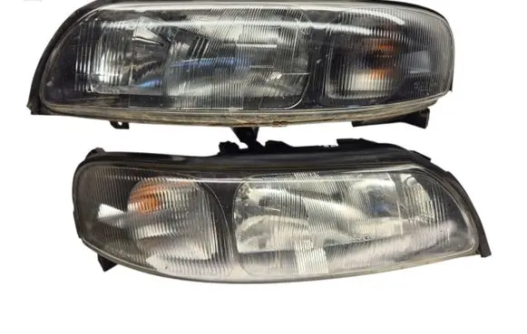 Headlights/headlamps set