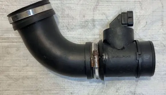 Opel Astra H Air intake hose/pipe 24437915