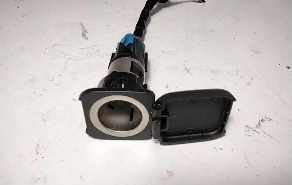 Mazda CX-7 12 V Socket (rear) 08A7