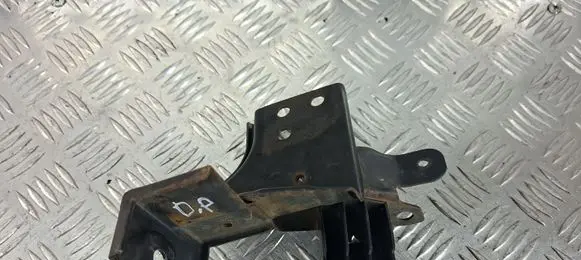 Nissan Pathfinder R51 Headlight/headlamp mounting bracket 