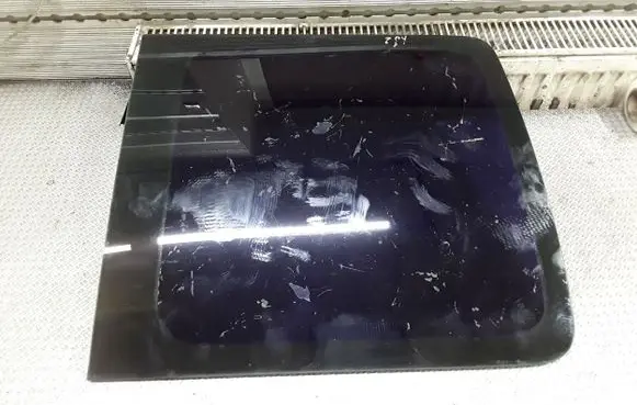 Volkswagen Caddy Rear side window