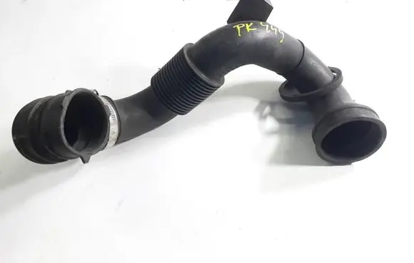 Audi A8 S8 D3 4E Air intake hose/pipe 057129609C