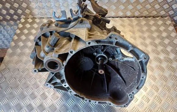 Ford Focus Manual 5 speed gearbox 2S4R7002MA