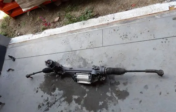 Volkswagen Touran I Steering rack 1K1423051AD 1K0909144J