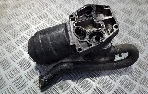Opel Vectra B Oil filter cover 25067156
