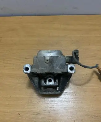 Audi A4 S4 B9 Engine mount bracket 4G0199381PE