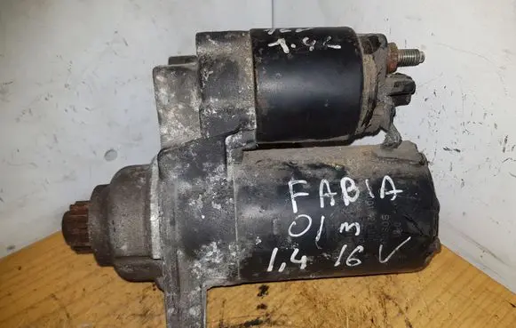 Skoda Fabia Mk1 (6Y) Starter motor 0001121016 021911023E