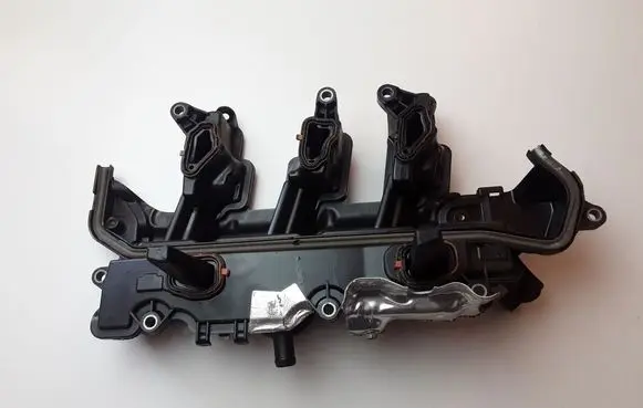 Nissan Navara D23 Intake manifold 118305765R