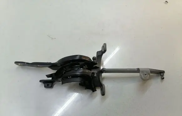 BMW 5 F10 F11 Tailgate/trunk/boot hinge 7206640