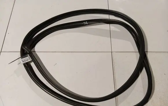 KIA Sportage Rubber seal front coupe door 
