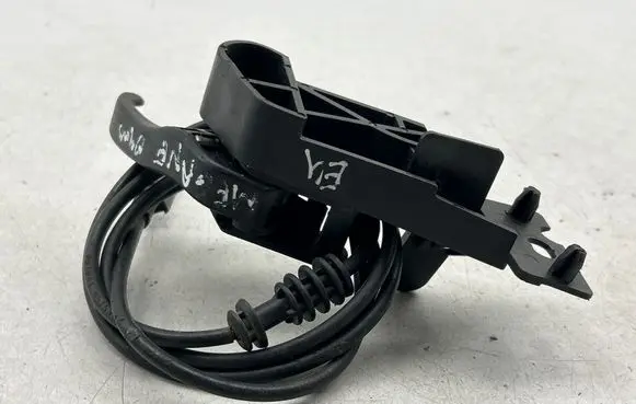 Renault Megane II Engine bonnet (hood) release handle 