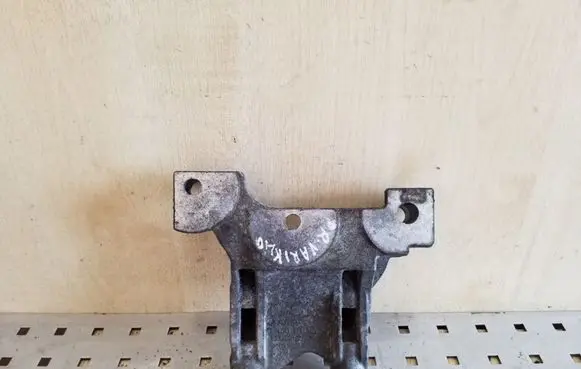 Volkswagen Transporter - Caravelle T5 Engine mounting bracket 070199343A